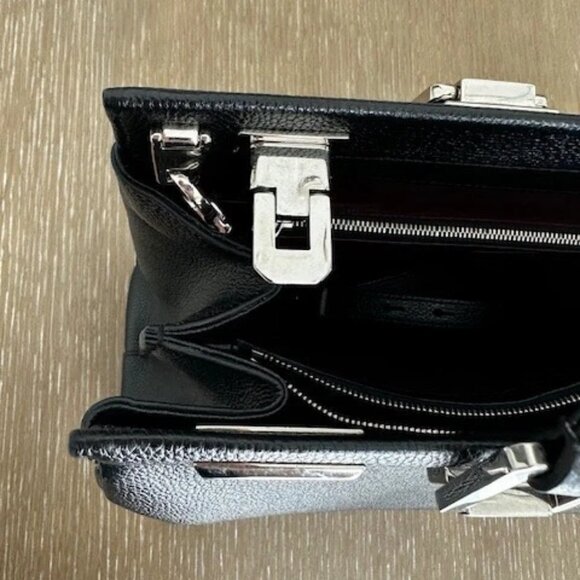 GUCCI BLACK LEATHER ZUMI TOP HANDLE MEDIUM, Authentic - Picture 8 of 13